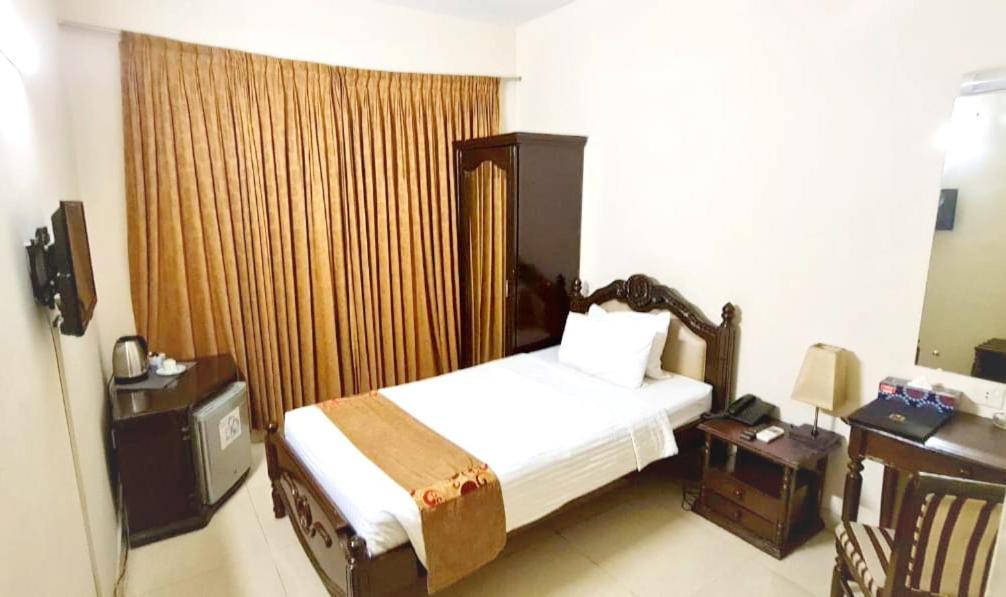 Hotel Ornate Dhaka Exterior photo
