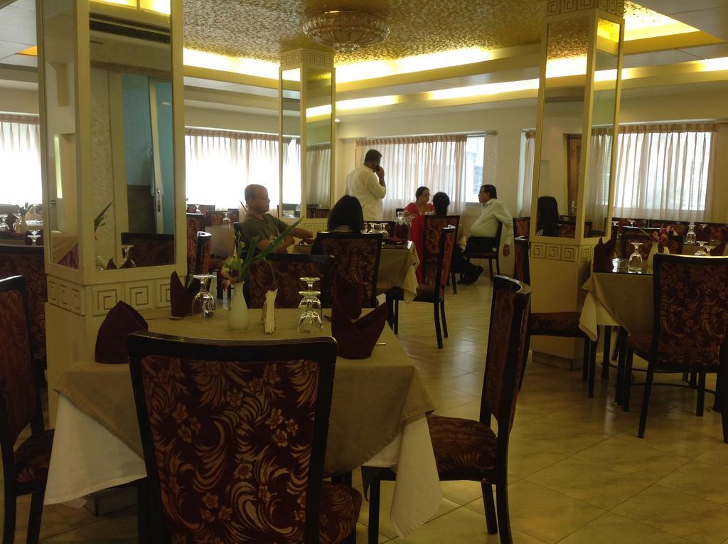 Hotel Ornate Dhaka Exterior photo