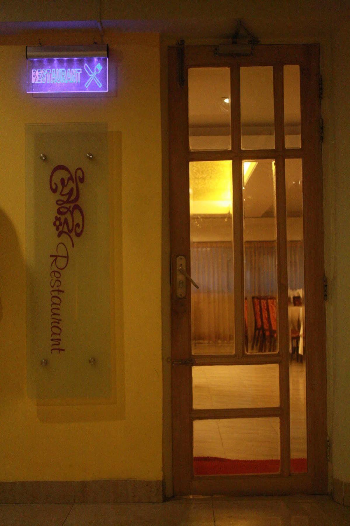 Hotel Ornate Dhaka Exterior photo
