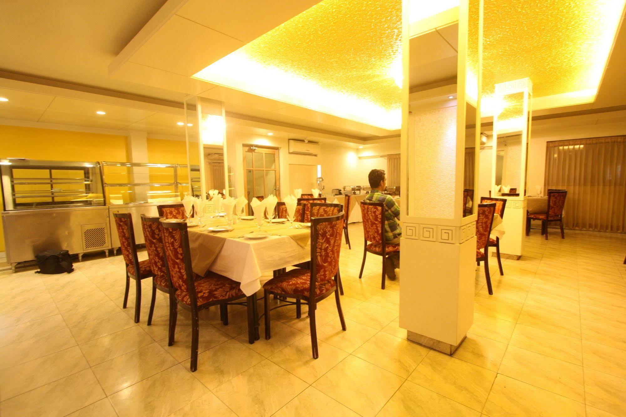 Hotel Ornate Dhaka Exterior photo